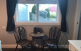 Number 10 -Queen Room With B/Fast